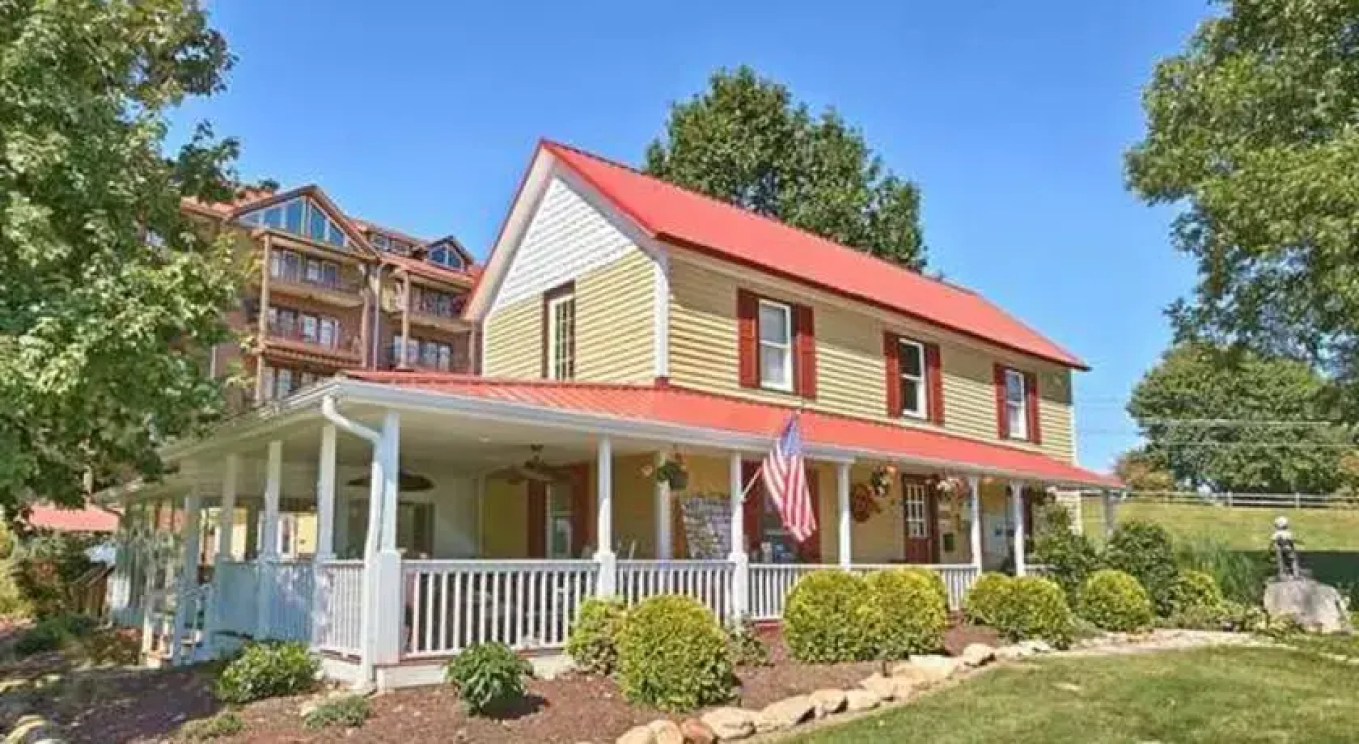 RedAwning Life On The River - C423