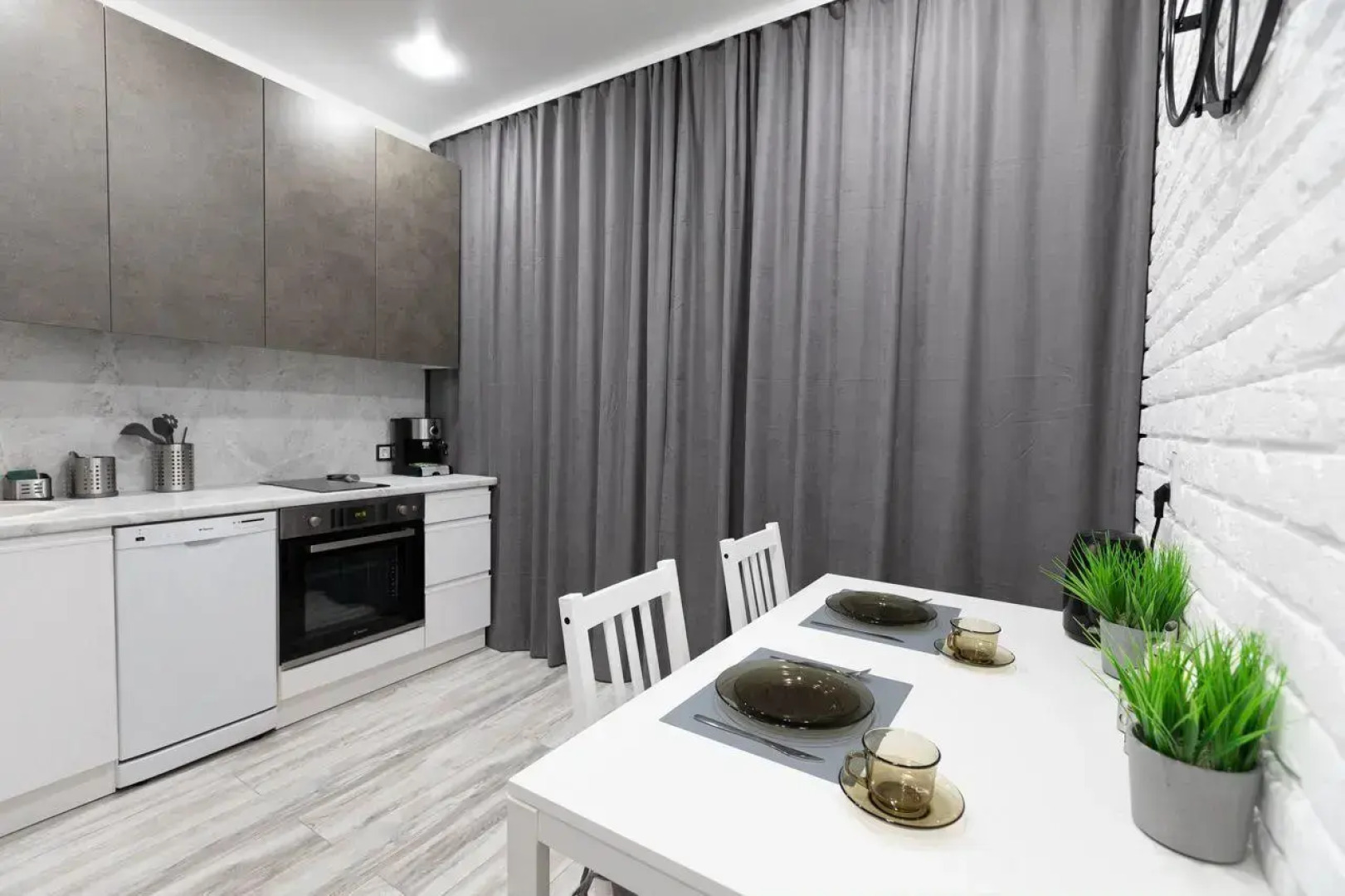 Апартаменты на улице Бредова