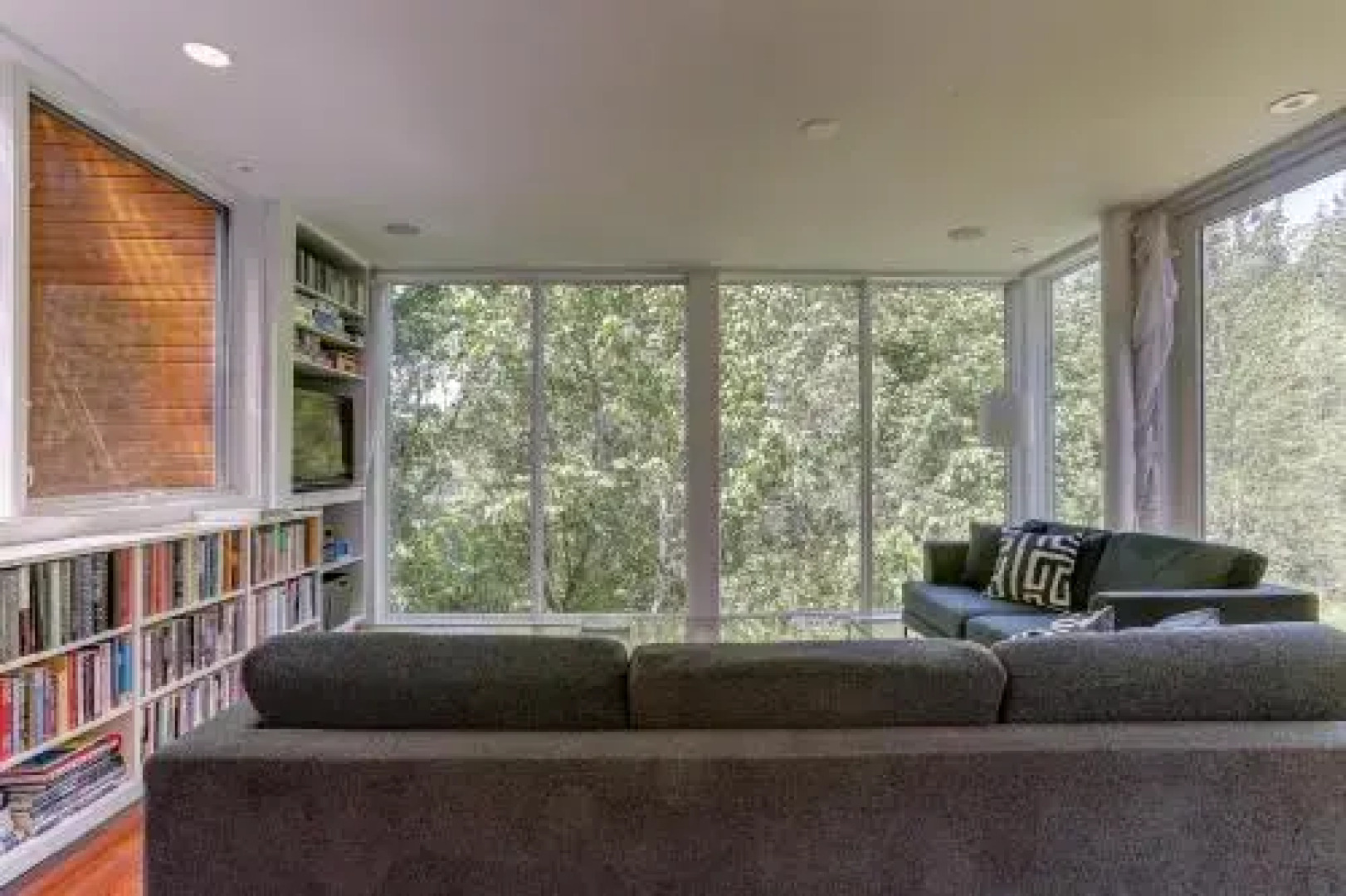 Neal Creek-River Vw-Ac-2br/1ba