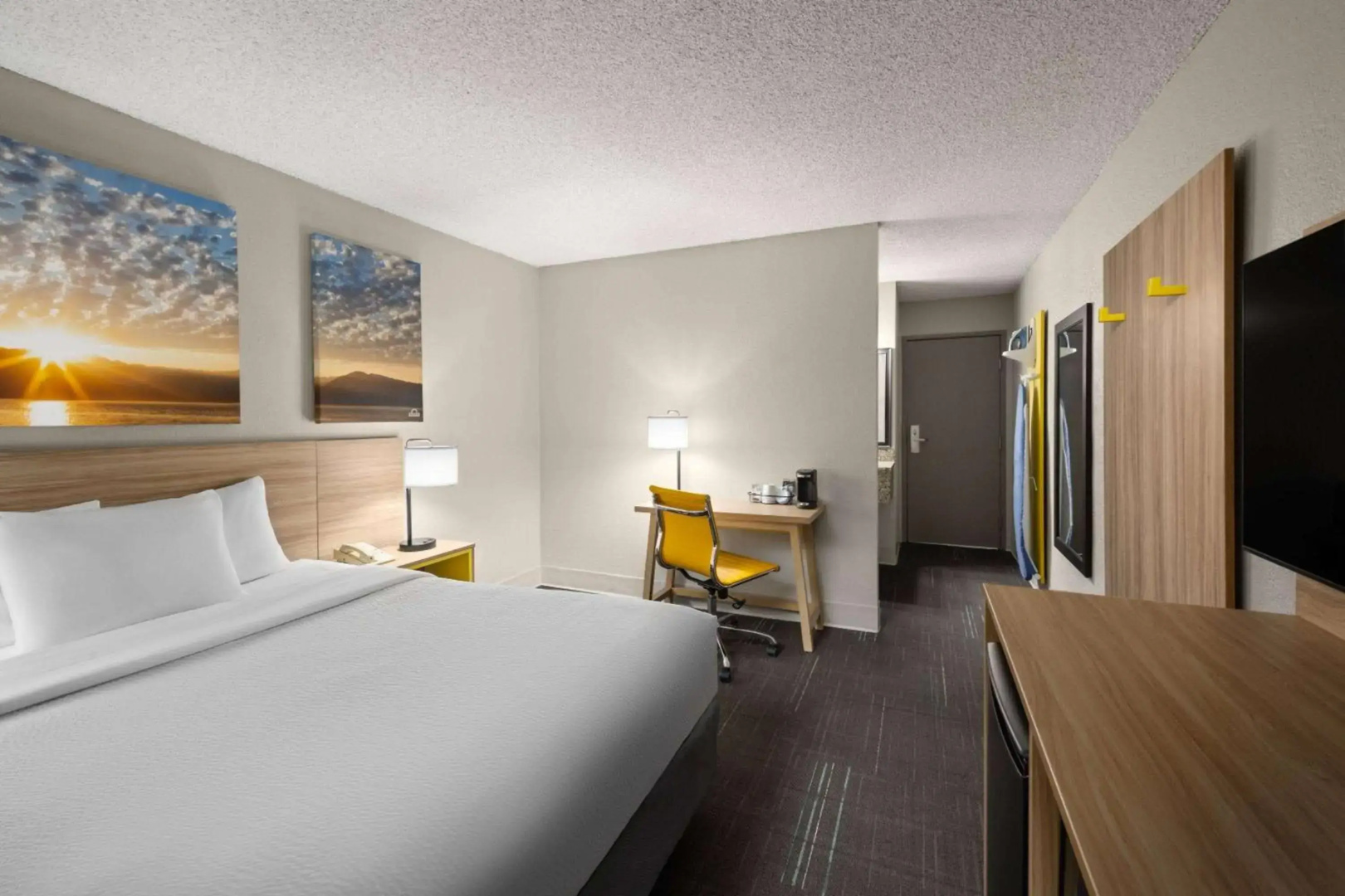 Holiday Inn Express Redding North by IHG