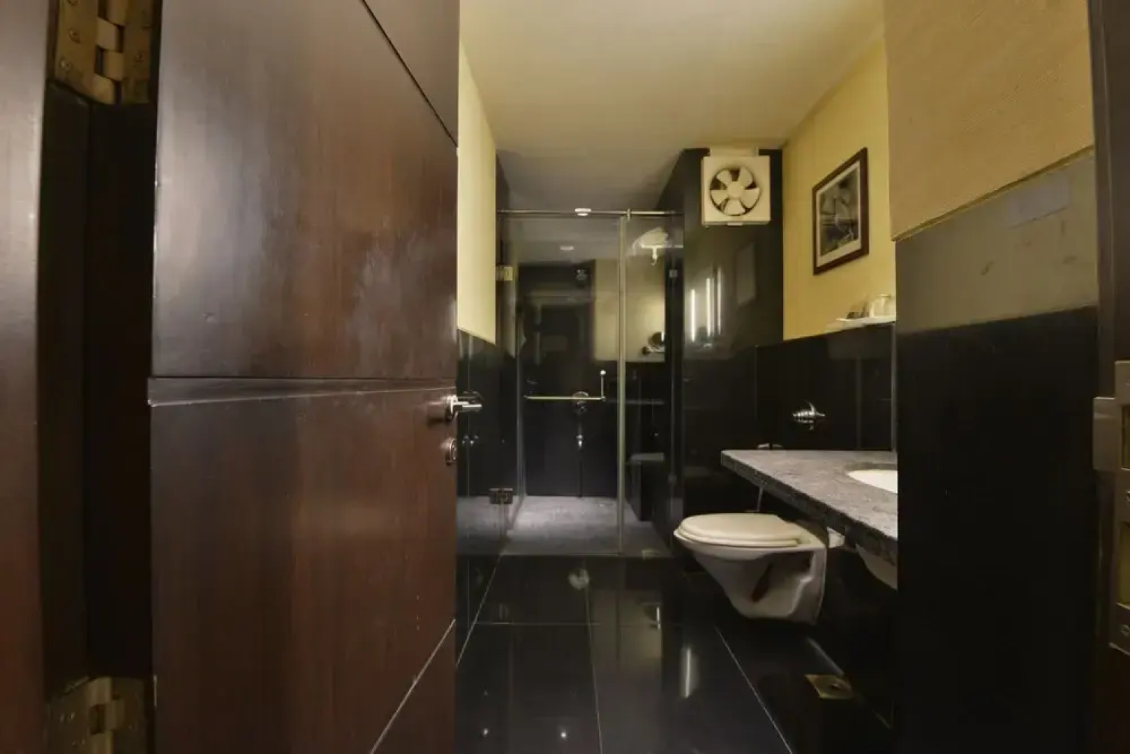 Hotel The Golden Oak Central by Citrus Prime