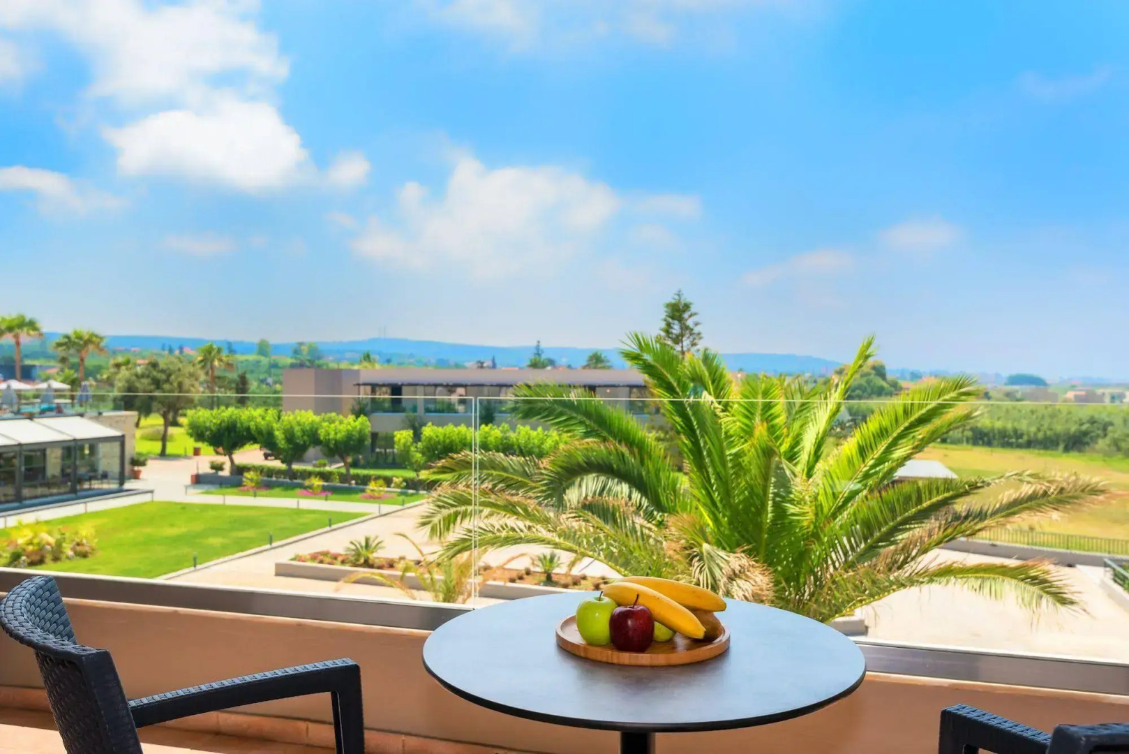 Solimar Aquamarine Resort