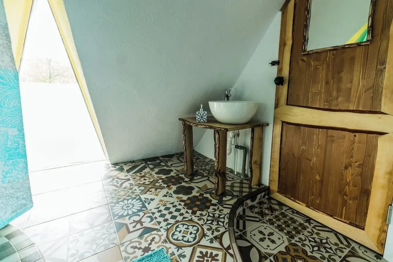 Viewtopia - The Secret Land