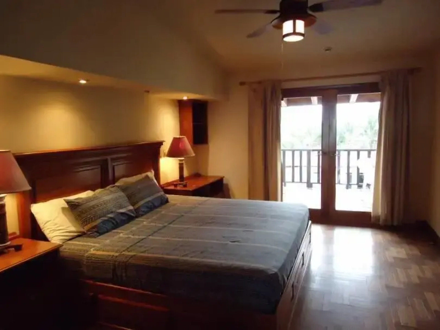 Michaels Surfside Hotel