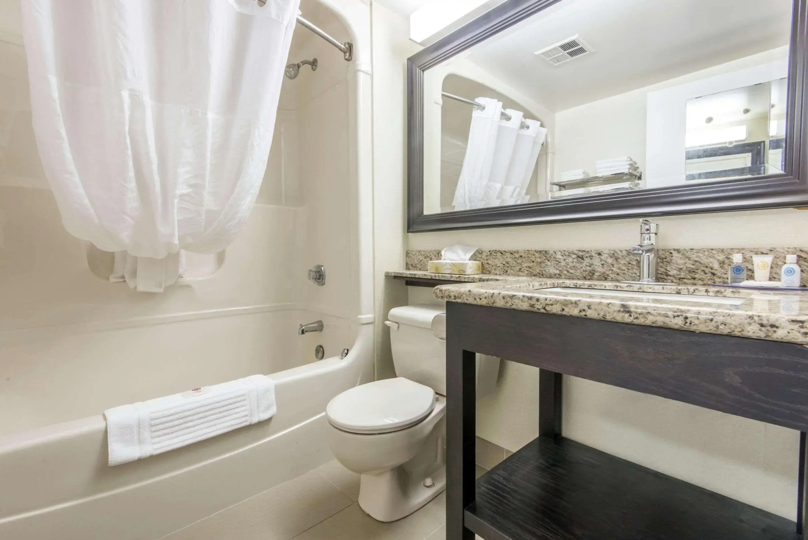 Comfort Inn Lakeshore
