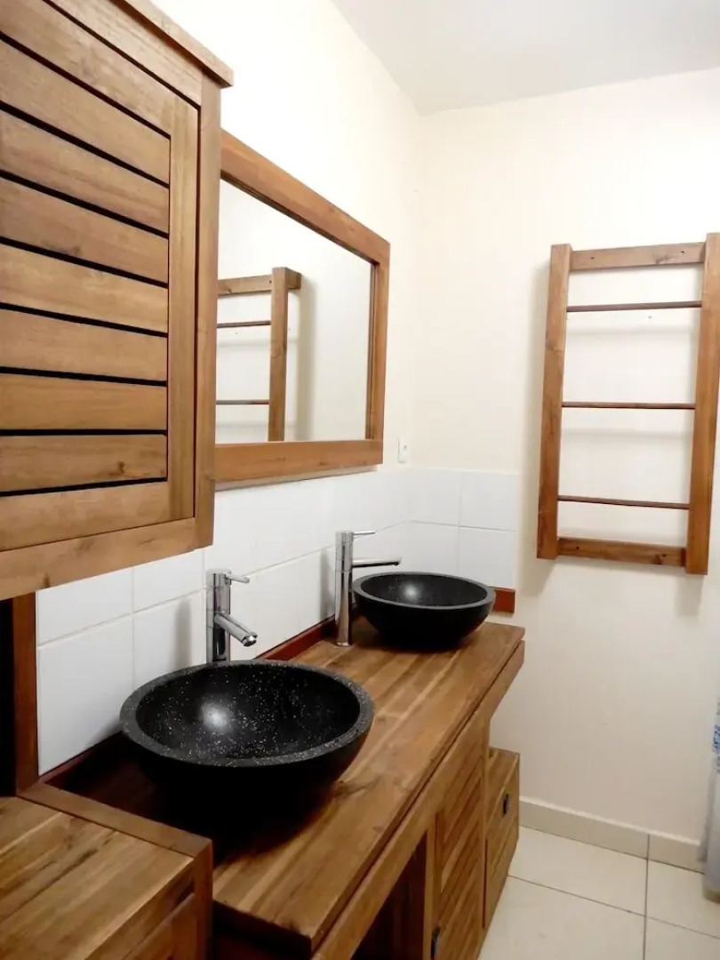 Apartment With One Bedroom In La Possession With Enclosed Garden And Wifi