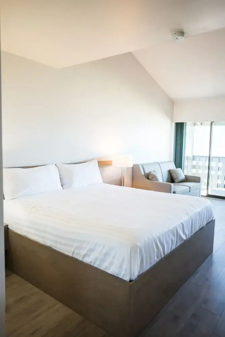 Sand Pebbles Inn
