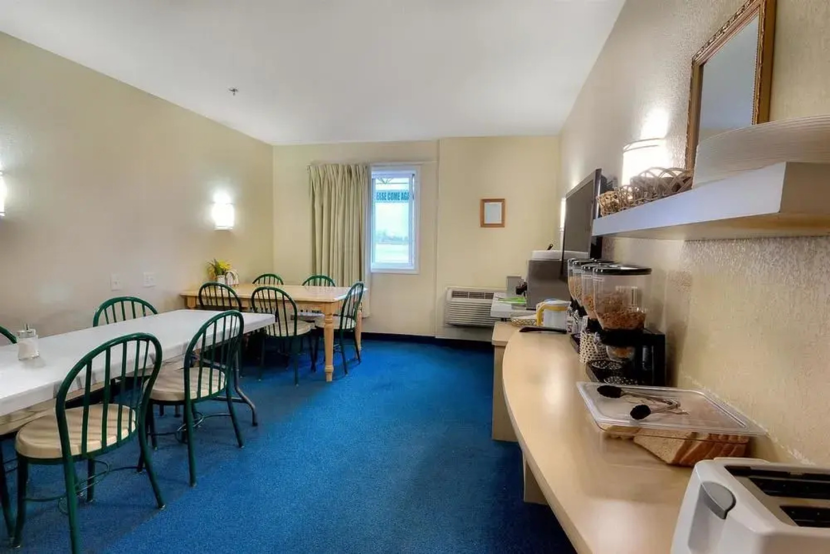 Motel 6 Claresholm Ab