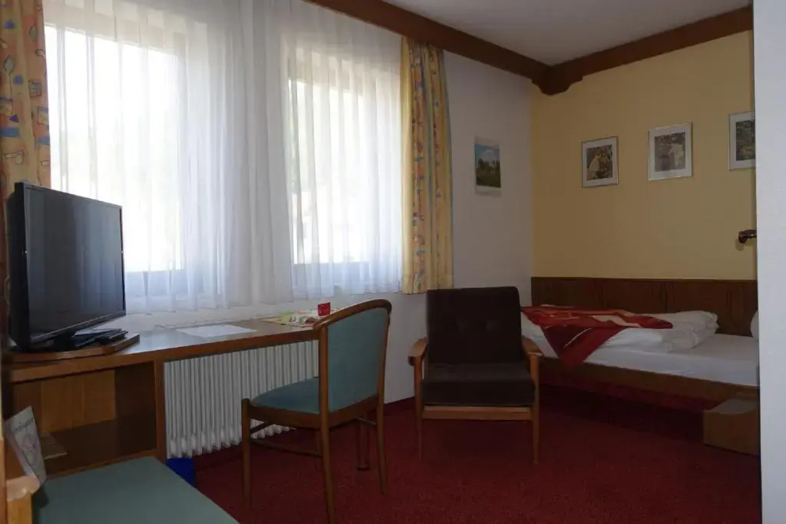 Hotel Hirsch mit Café Klösterle