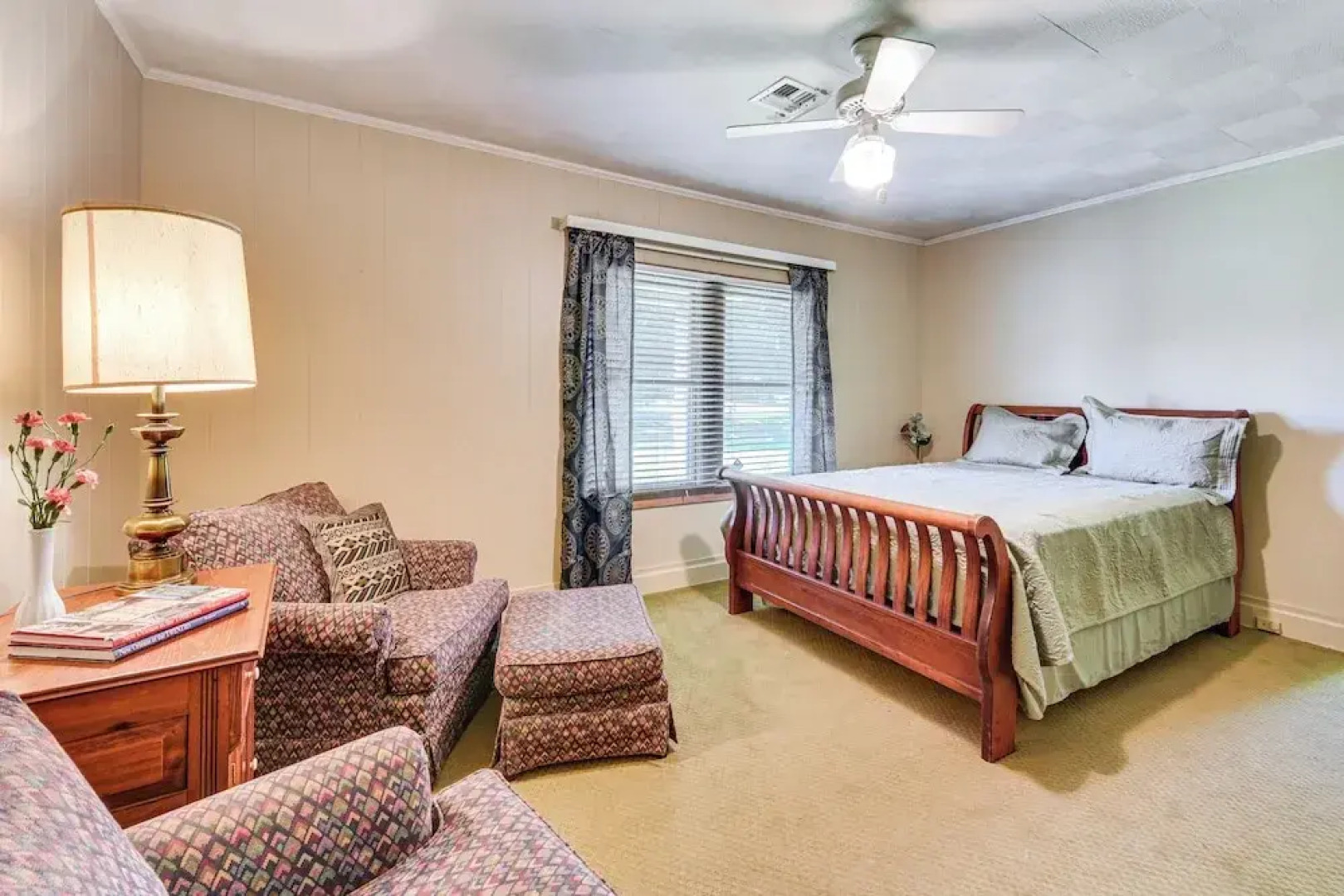 8 Mi to Lafayette: Dog-friendly Home w/ Large Yard