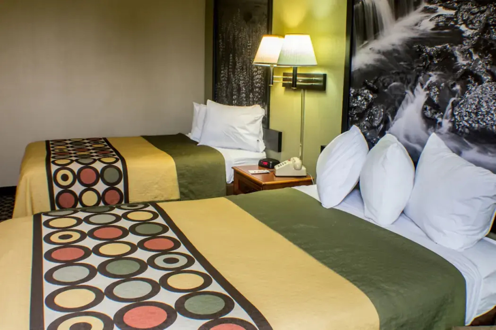 Econo Lodge Erie near Casino