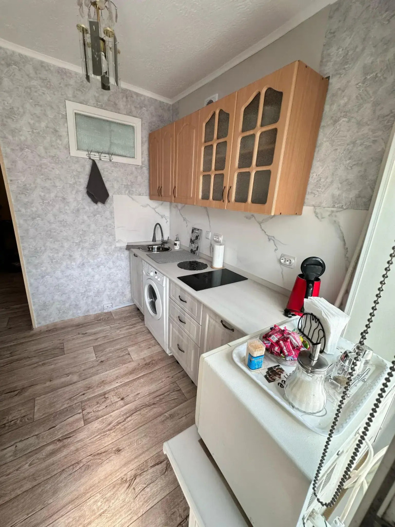 Ideal Apartment (Идеал Апартмент) на улице Первостроителей 1