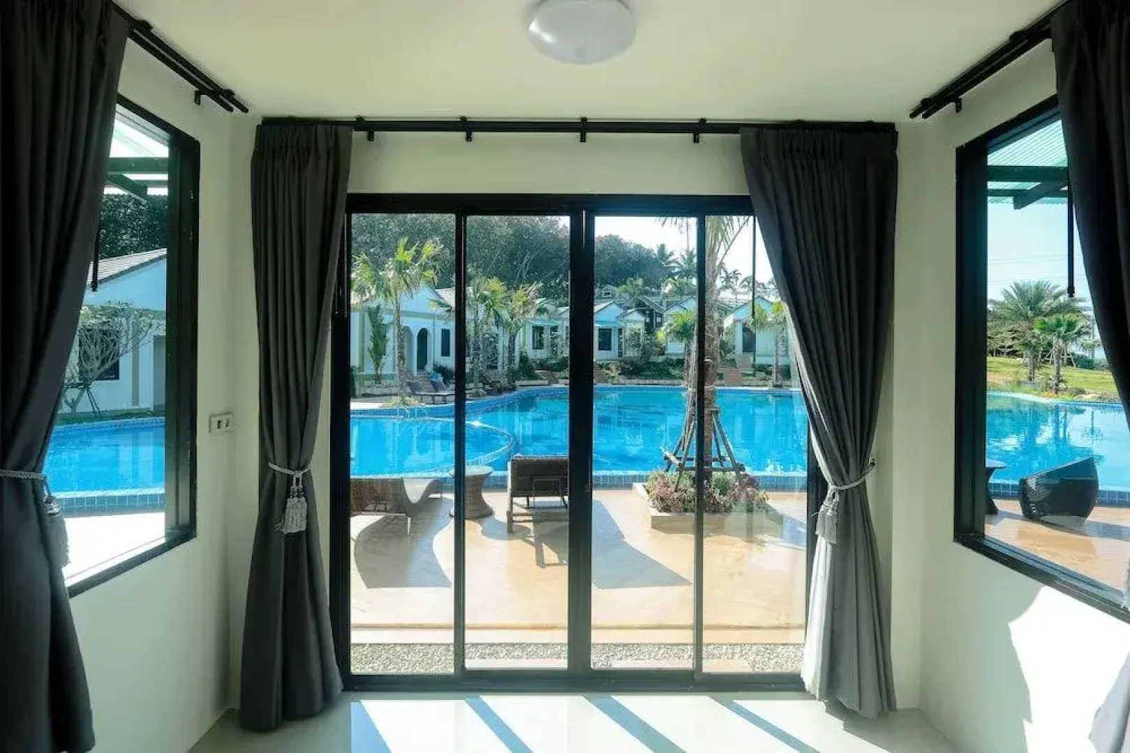 Saichon Grand View Resort