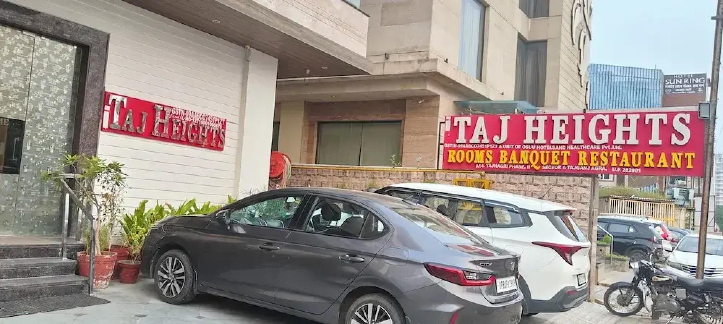 FabHotel Taj Nagari