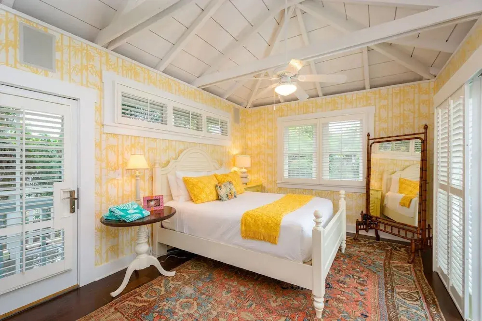 Brennecke's Beach Cottage 2 Bedroom Home by Redawning