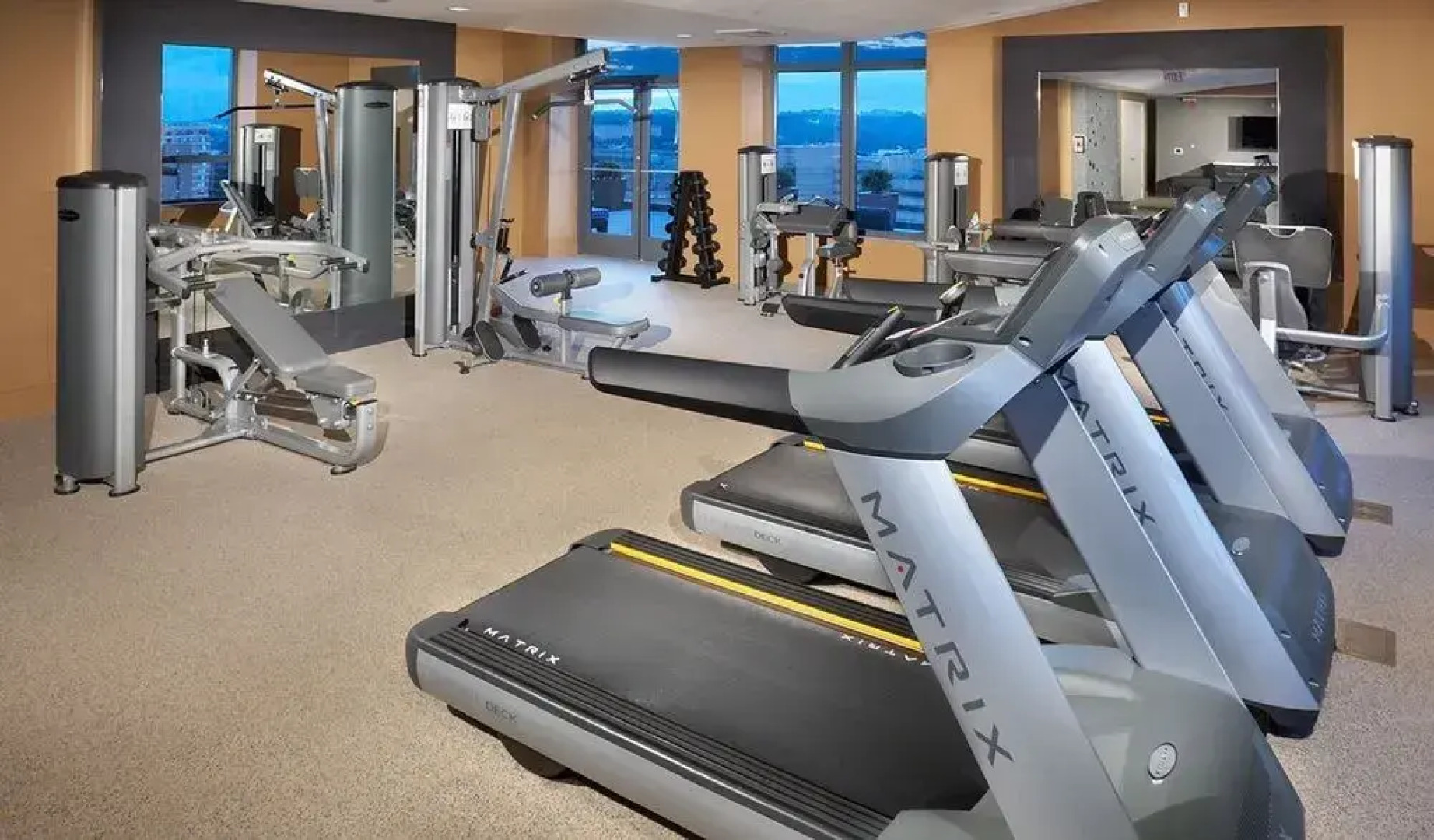 Global Luxury Suites at Fair St