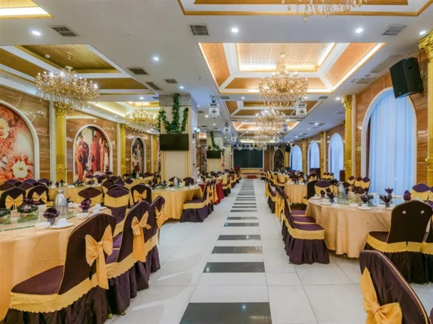 Jun Yi Kai Yue Hotel