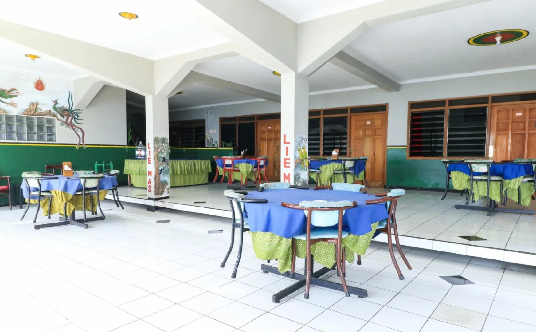 OYO 90132 Lie Mas Hotel