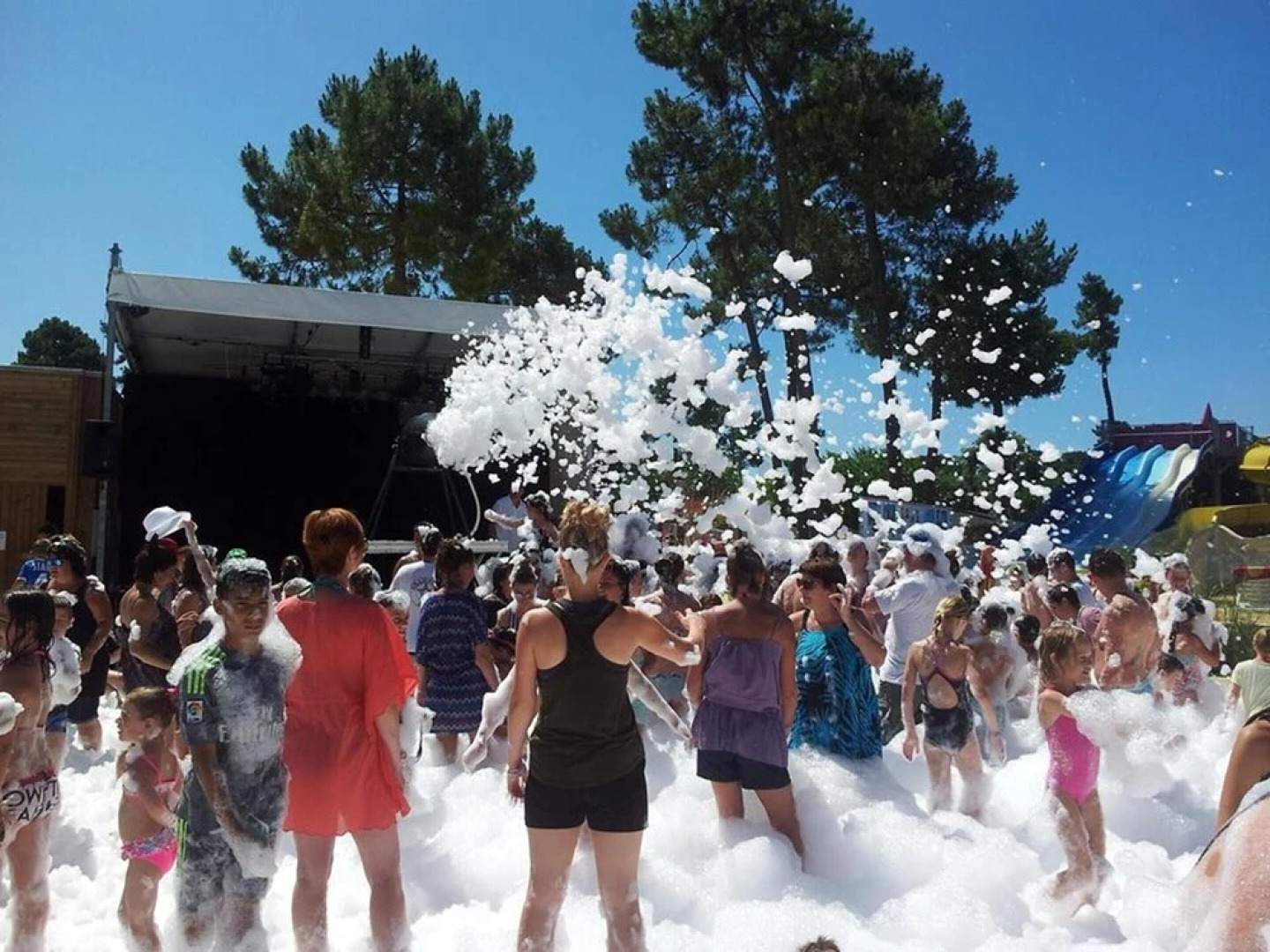 Bungalow With 3 Bedrooms in La Tremblade, With Shared Pool and Furnished Terrace - 2 km From the Beach