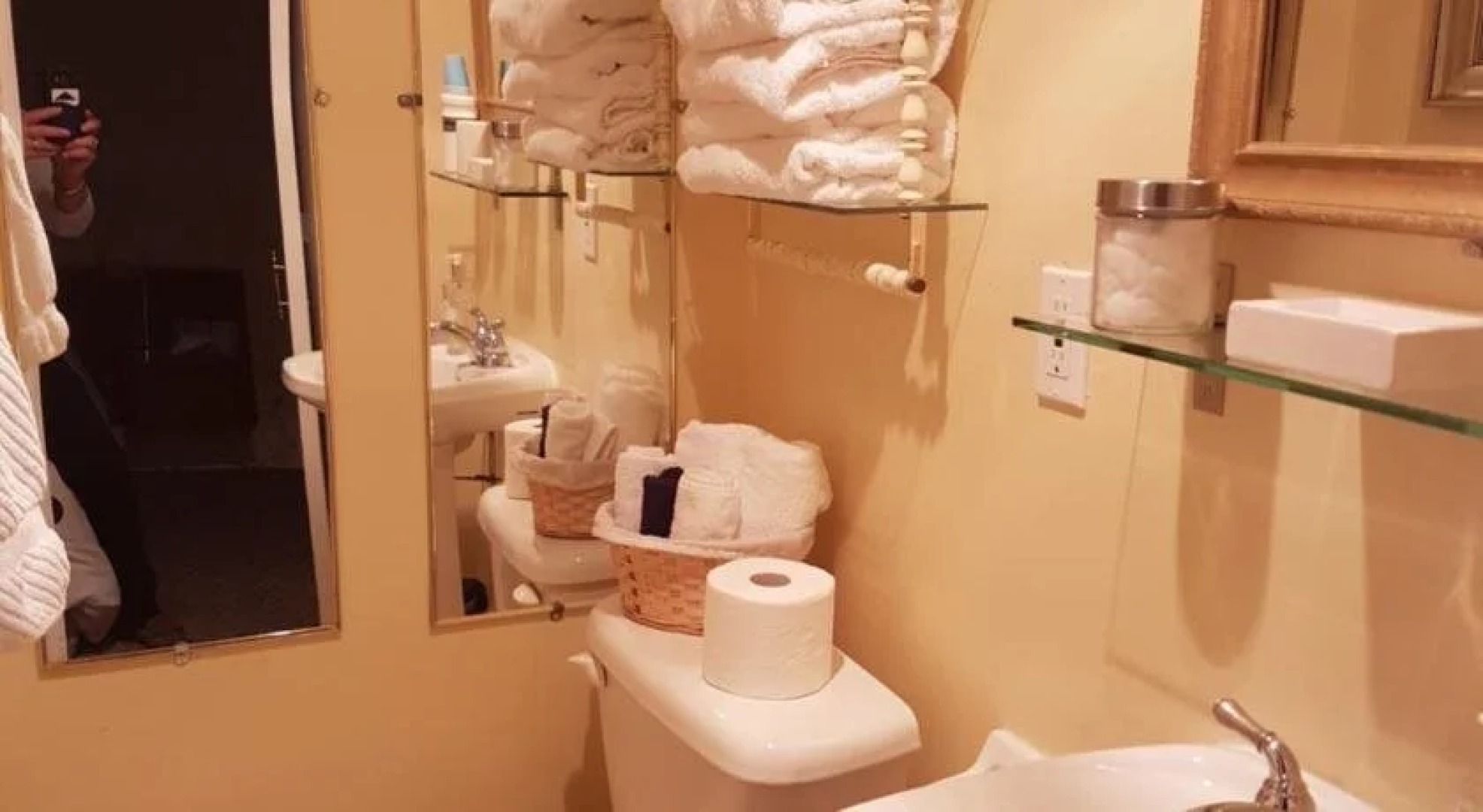 Homestead House Bed & Breakfast