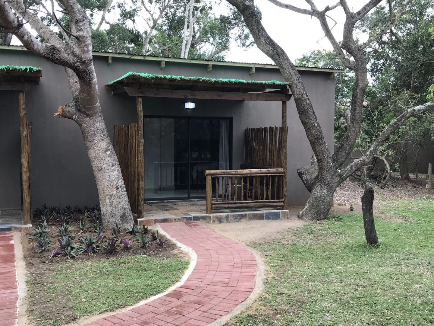 Emdoneni Lodge