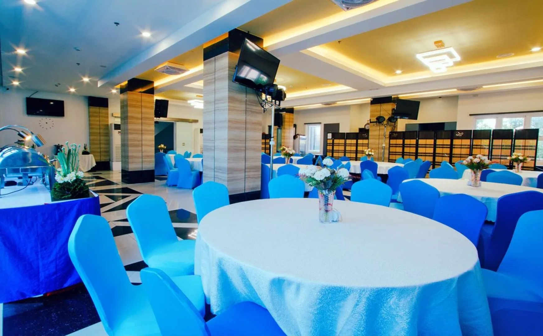 Facade by Hotel Fina