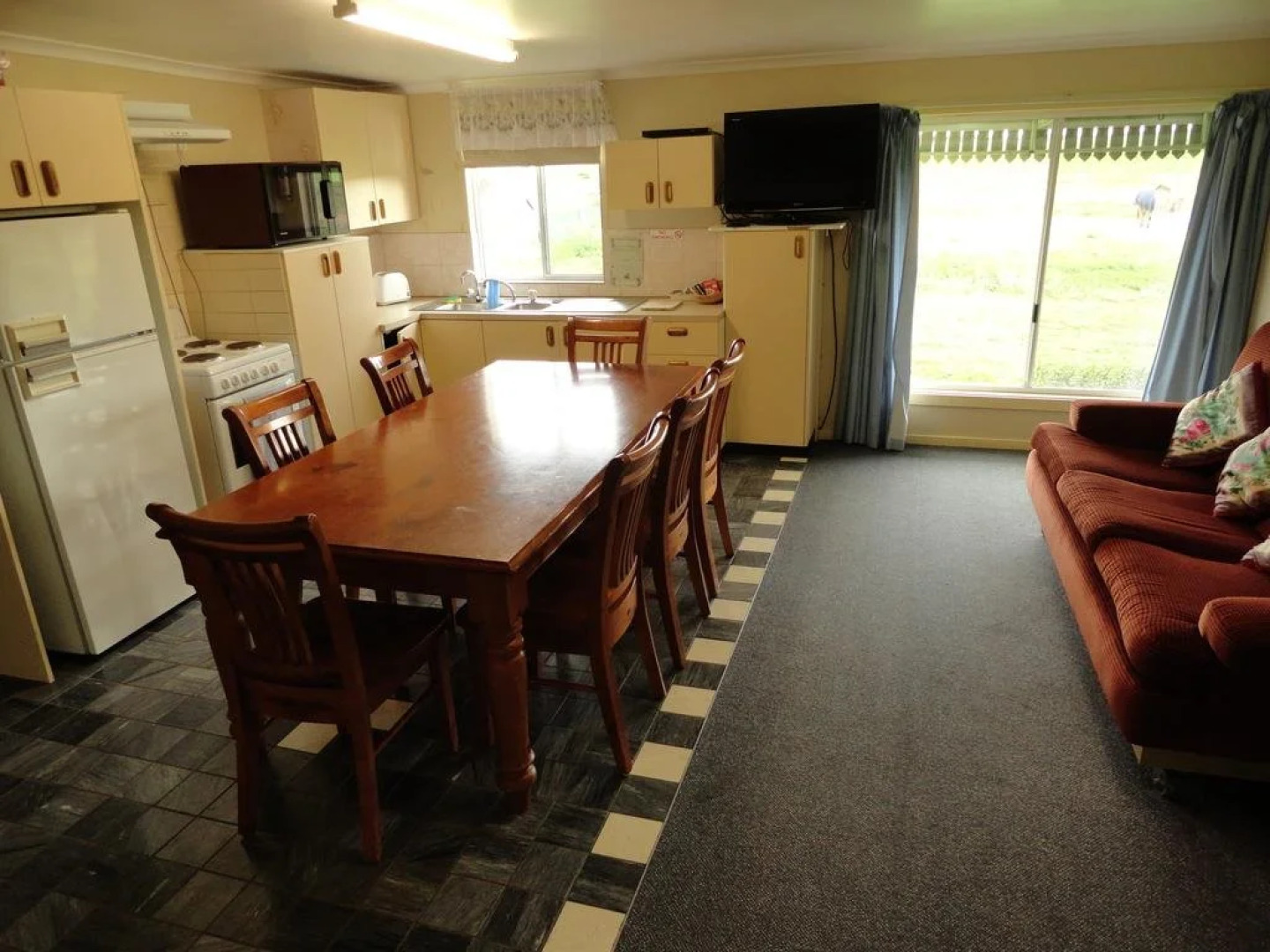 High View Family Cottages