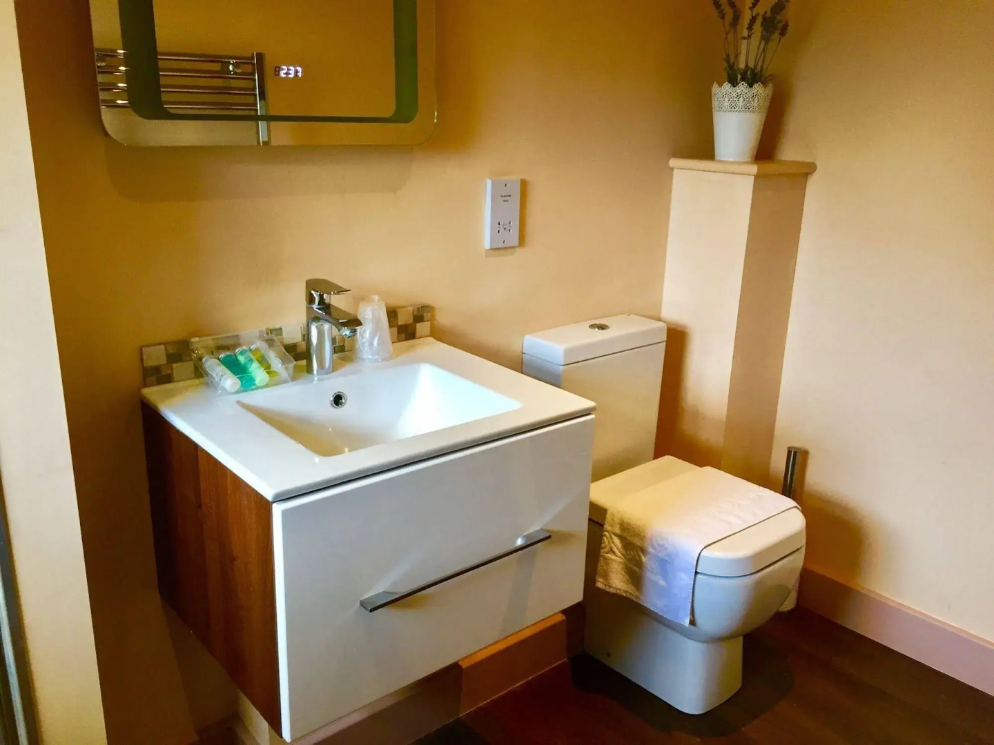 Thatched Cottage Hotel