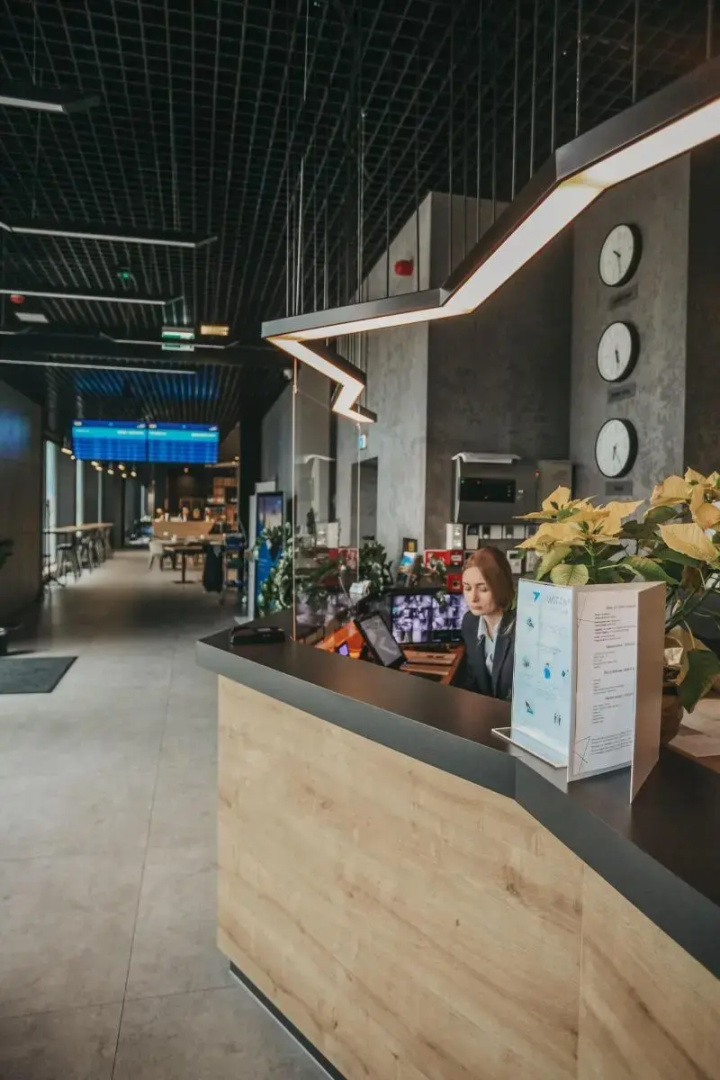 Air Hotel
