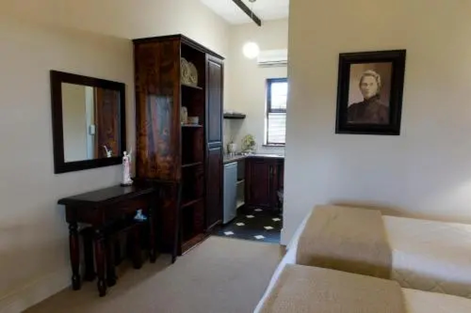 Olive Hill Country Lodge