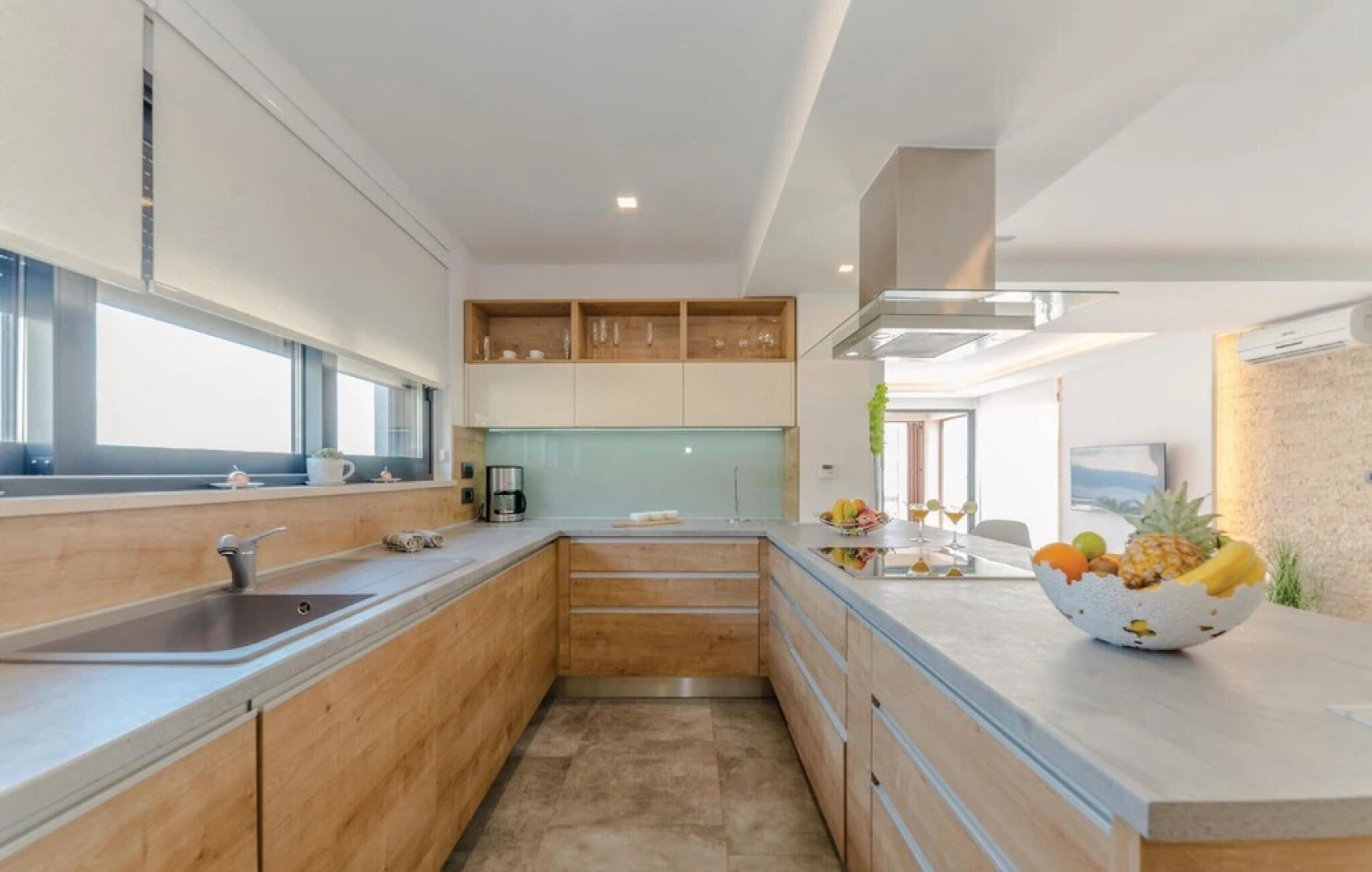 Nice Home in Pag with Hot Tub, WiFi & Sauna