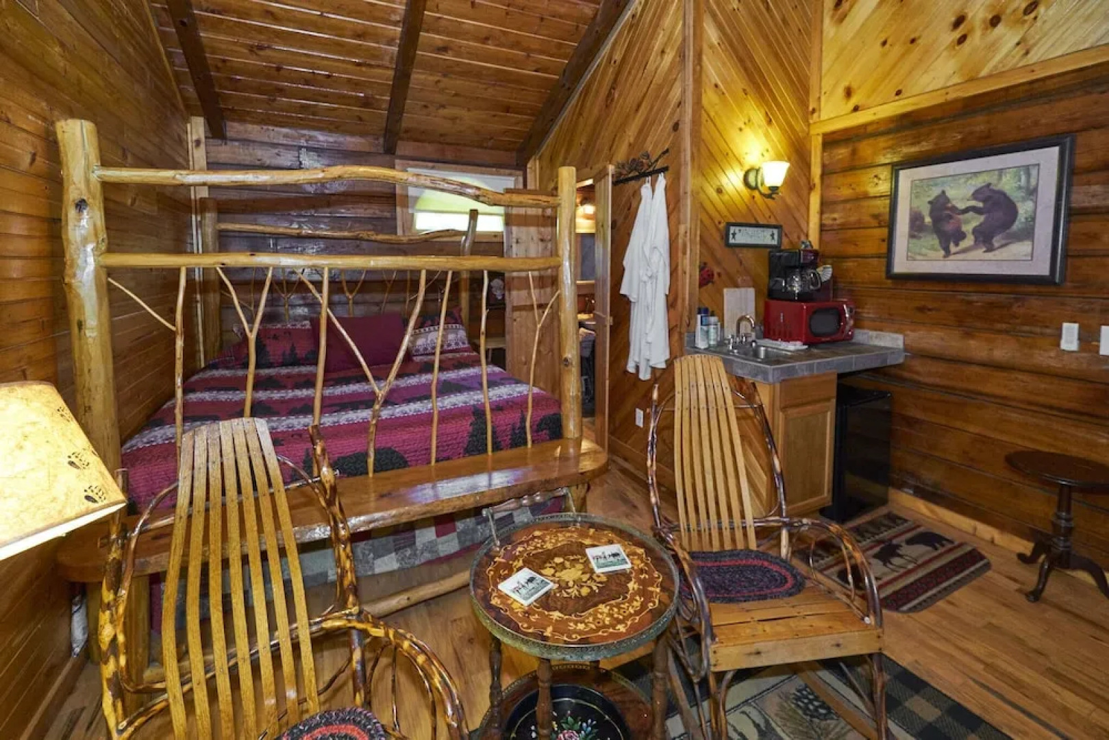 Creekwalk Inn and Cabins