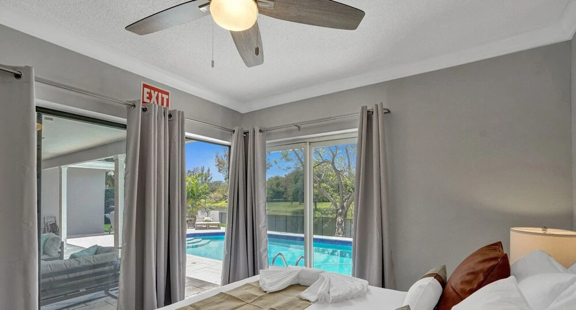 Family vacation 5 Br with Heated Pool