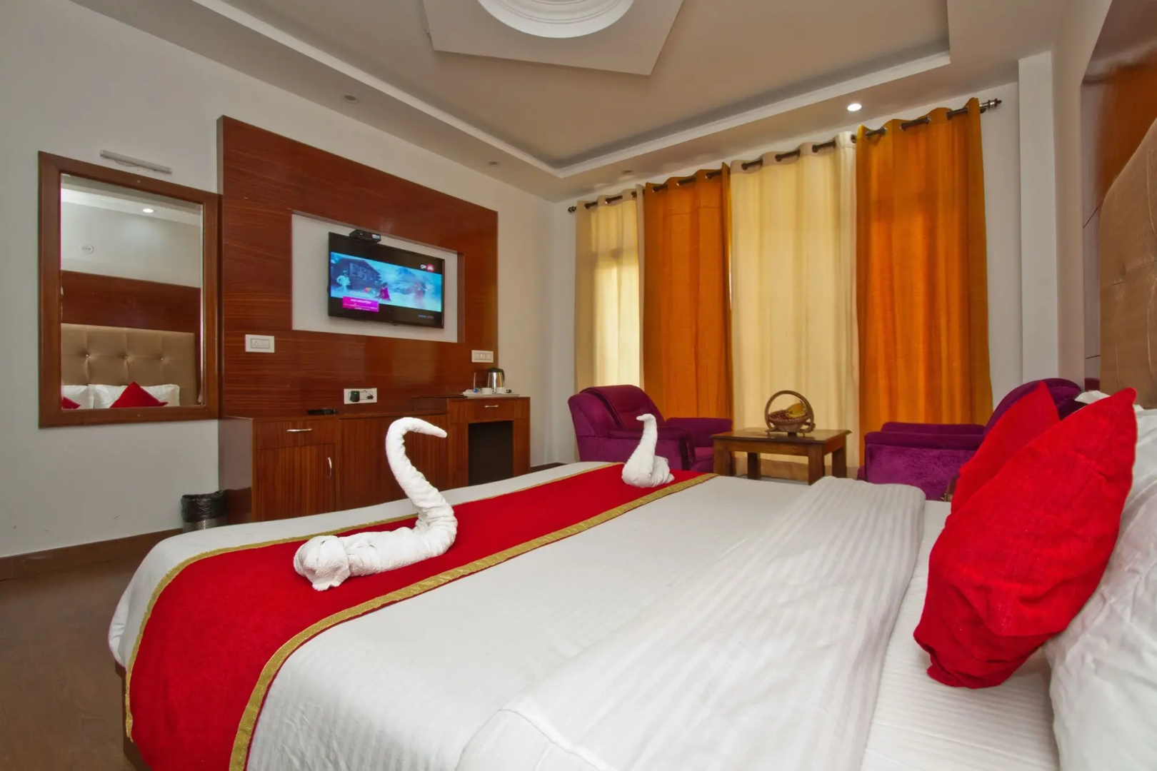 Apple Crescent Resorts