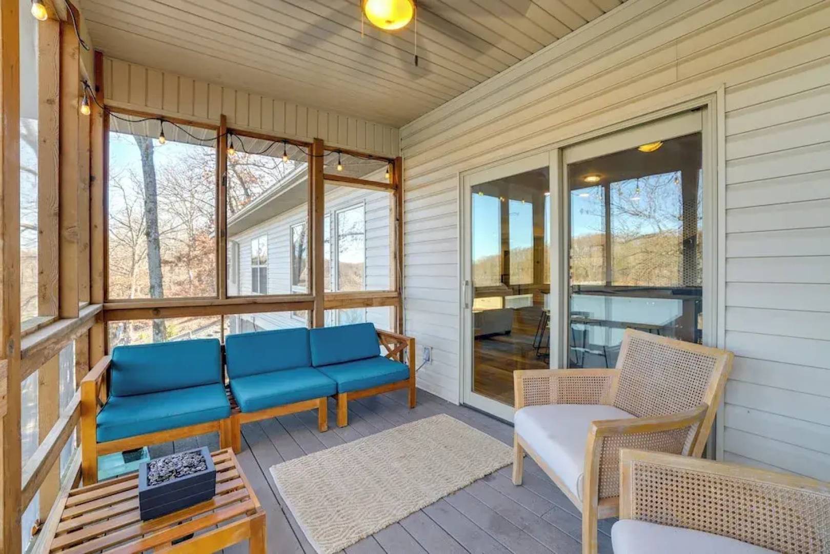 Lakefront Retreat w/ Game Room in Bella Vista!