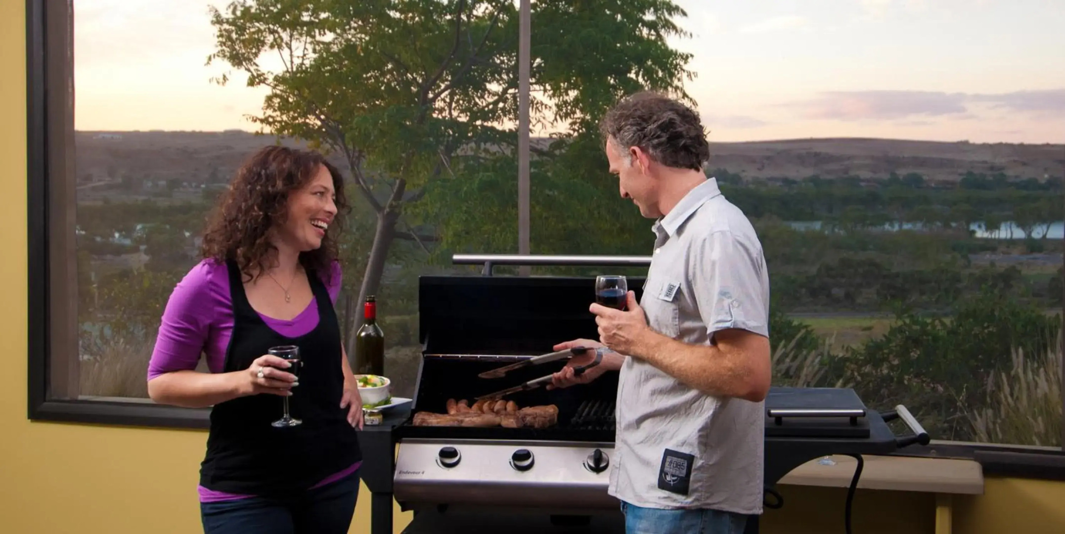 Romantic Getaways at Riverview Rise Retreats