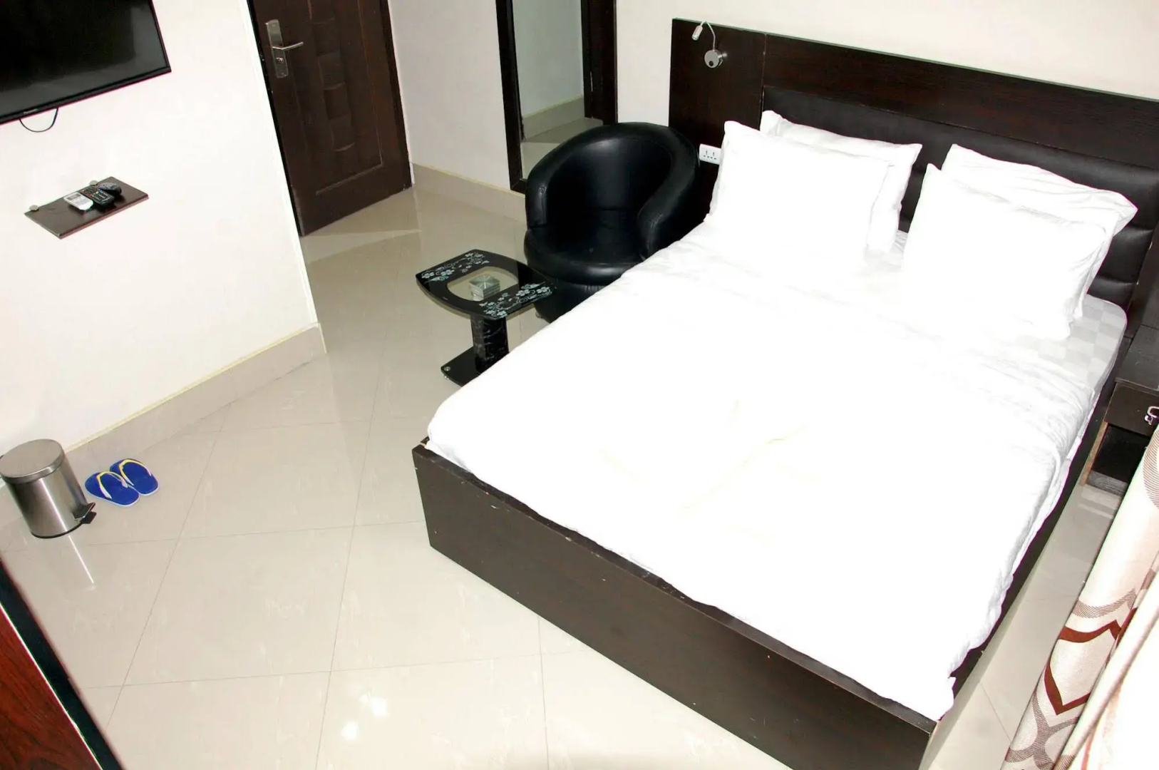 Primal Hotel