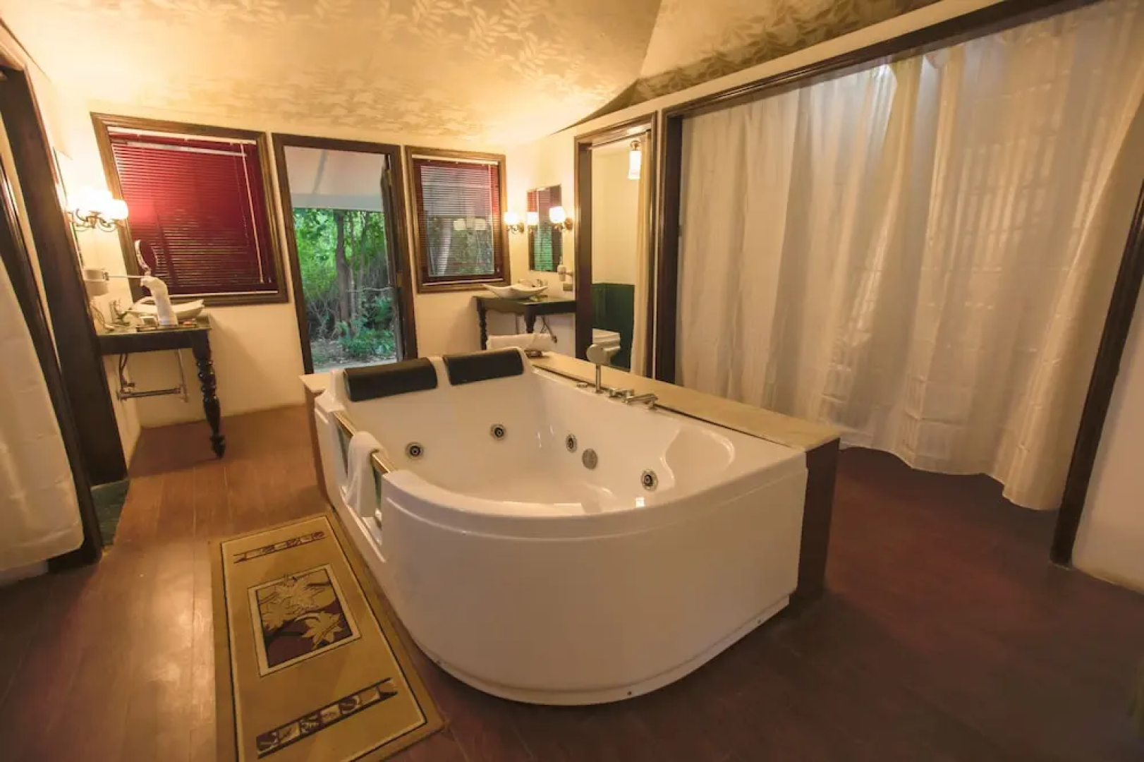 Tuli Veer Bagh Resort