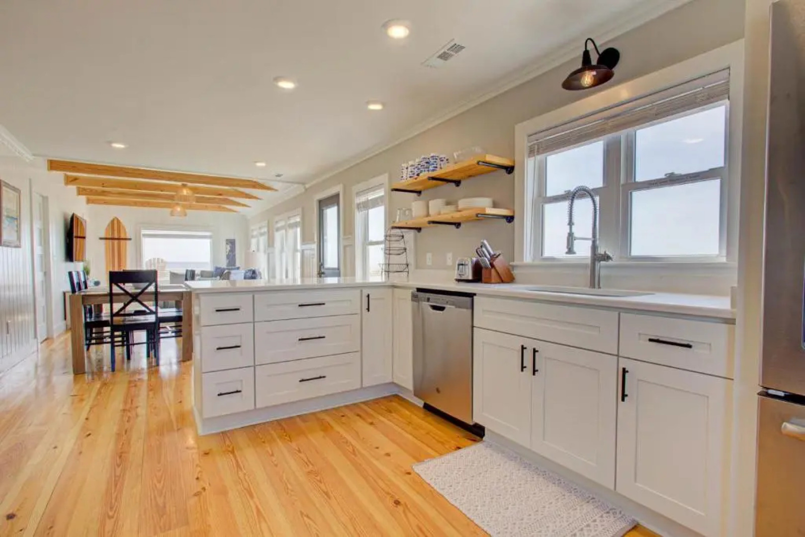 4065 Downwinder Oceanfront