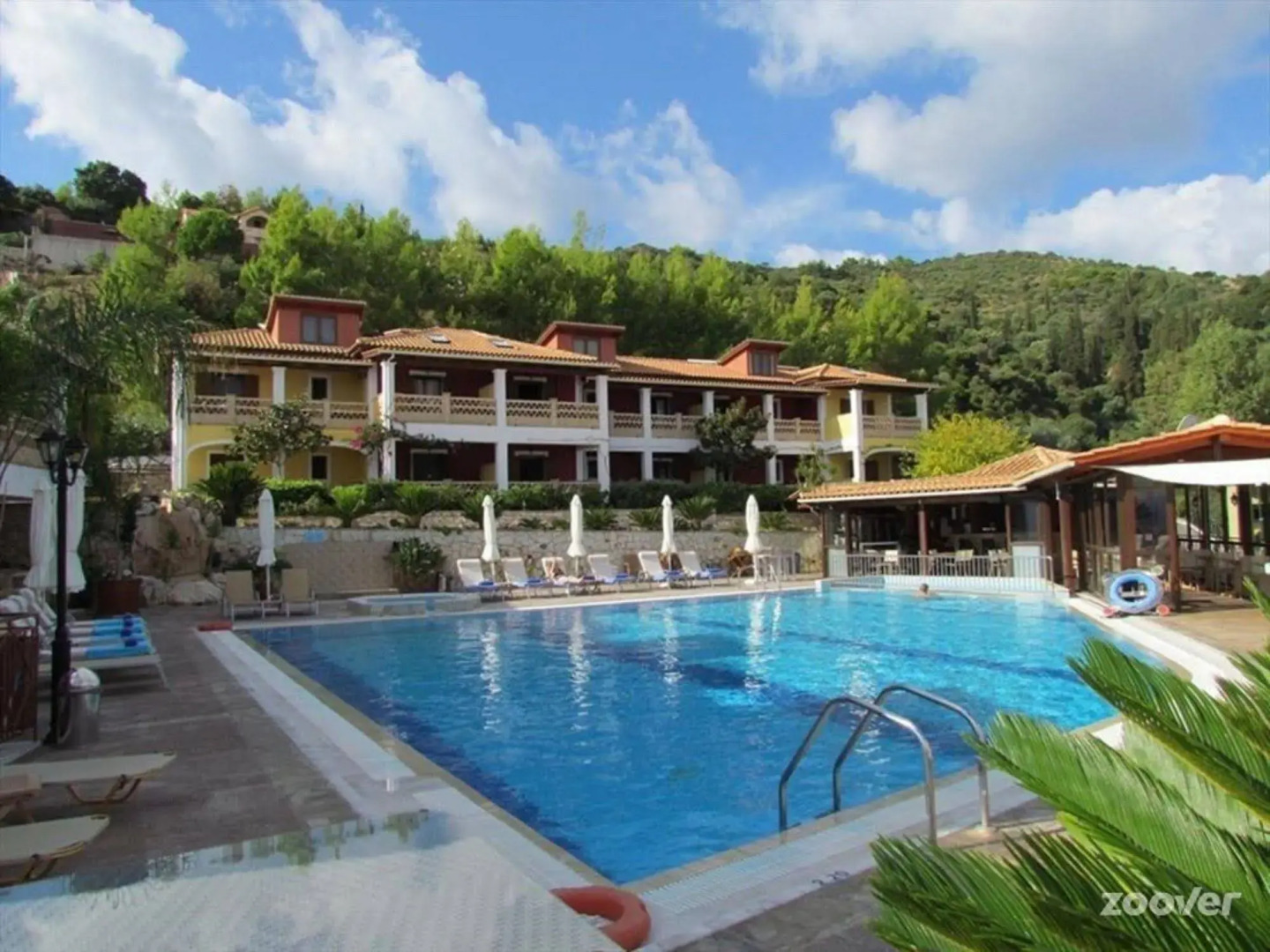 Sea View Village - Studios & Apartments