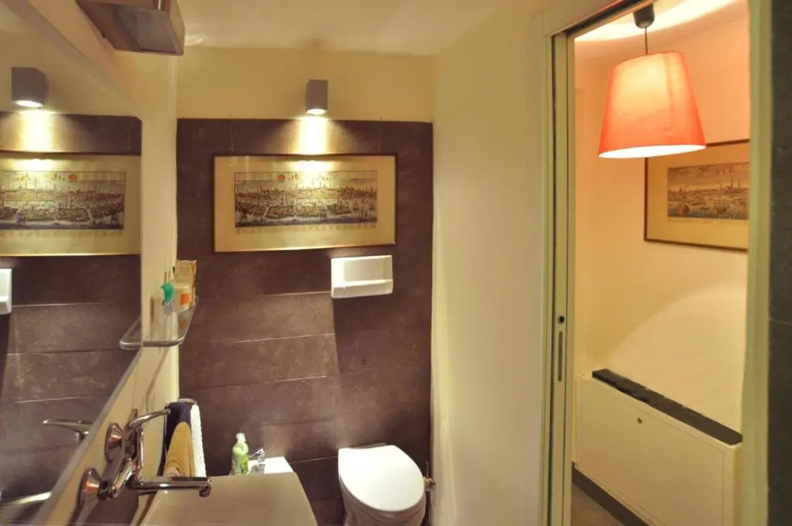 Art House Margine Rosso