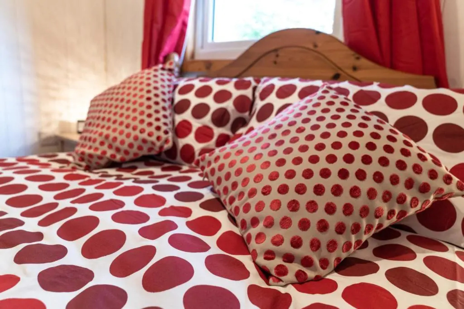 Bluebell Lodge set in a Beautiful 24 acre Woodland Holiday Park