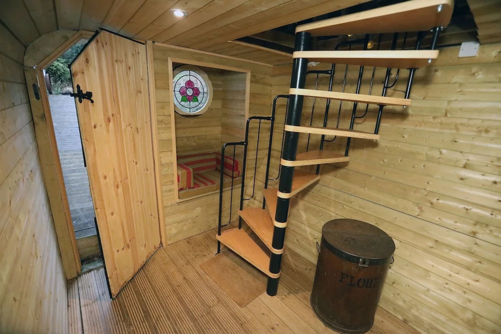 Hapus Yurt - Two Beautiful Yurts and Barn Cottage