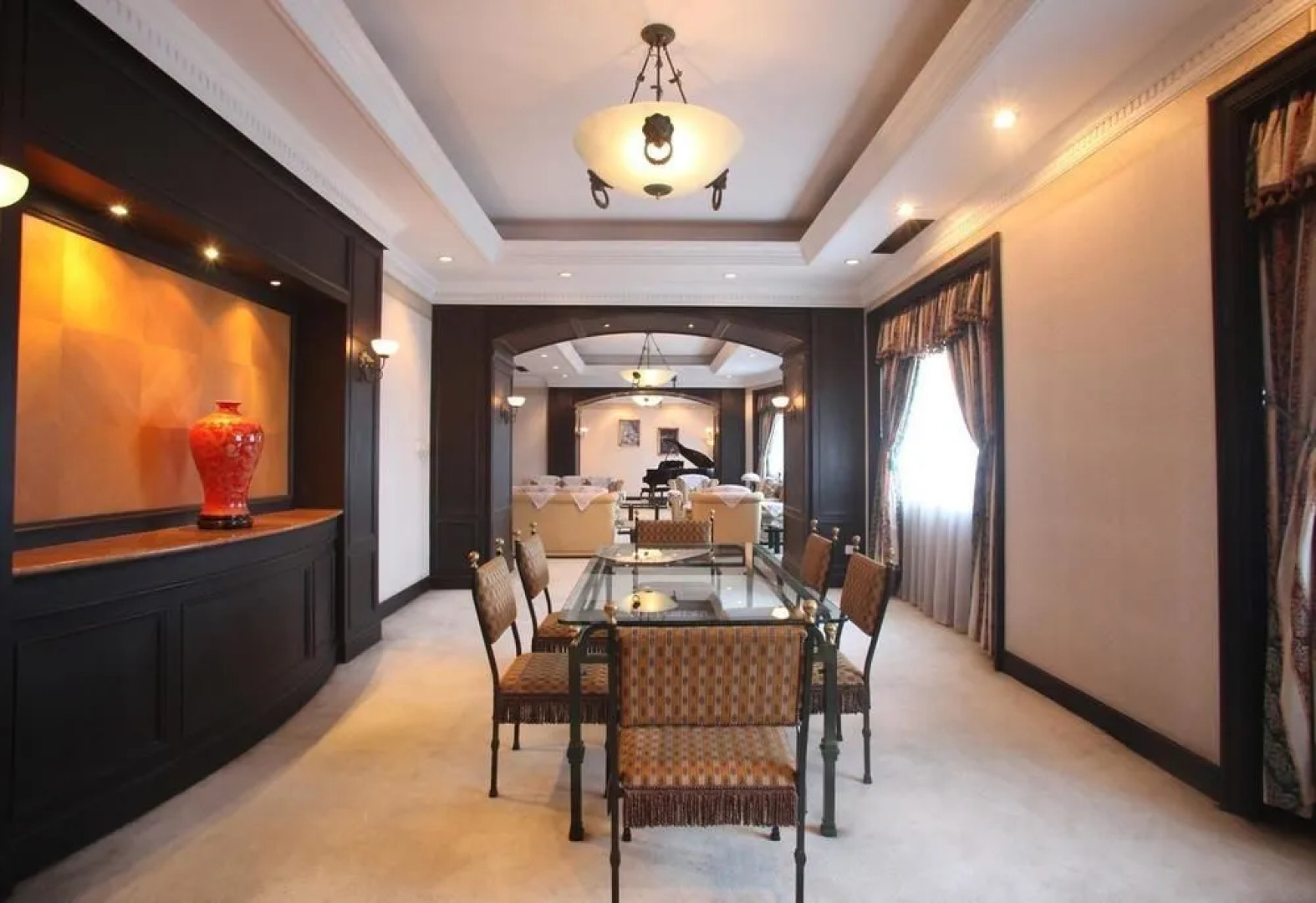 International Grand Hotel