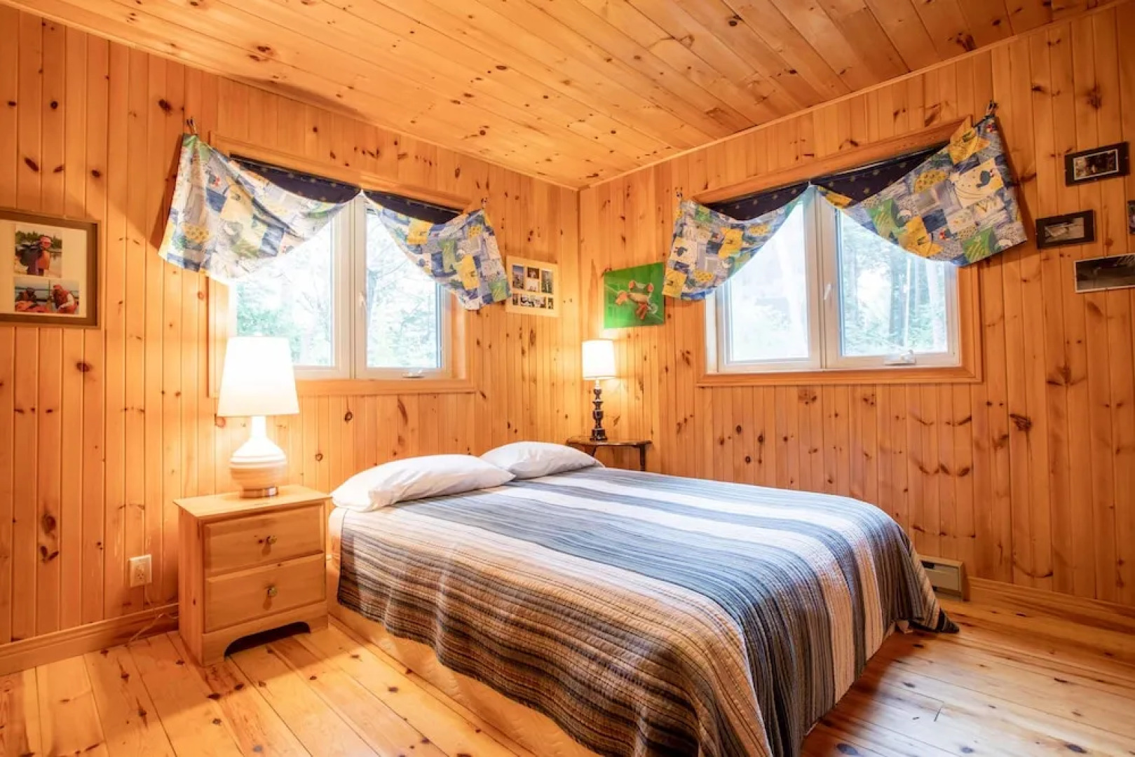 Wildflower Cottage A Fantastic boat access family cottage with a spectacular 500' of waterfront!