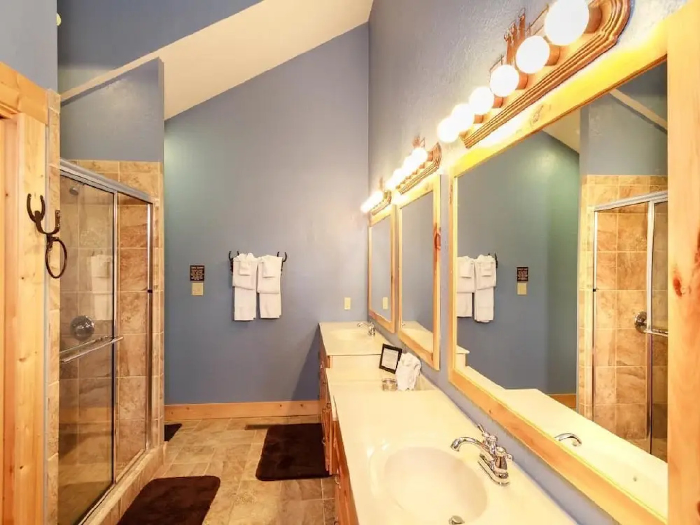 Cloud Dancer II 3 Bedroom Home with Hot Tub