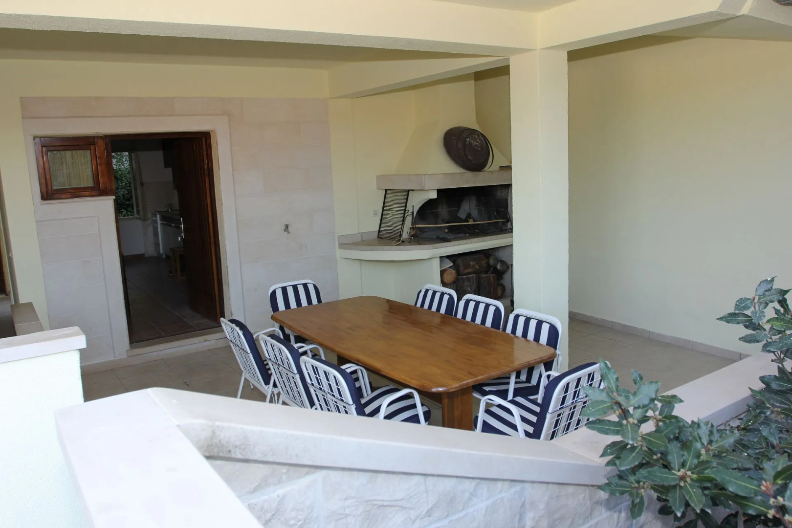 Holiday house Silvia - open pool: Supetar, Island Brac