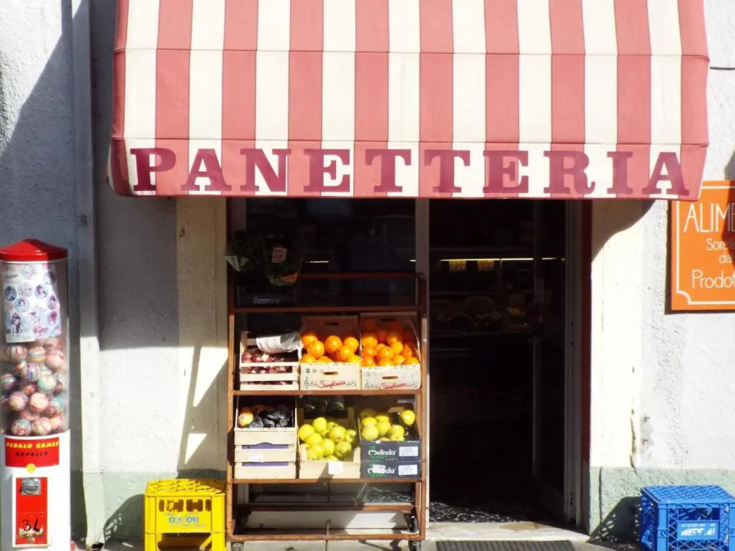 Via Liberale Sleeps 8 Isolabona Italy