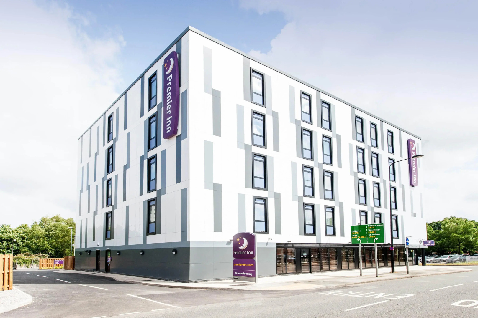 Premier Inn Wigan Town Centre