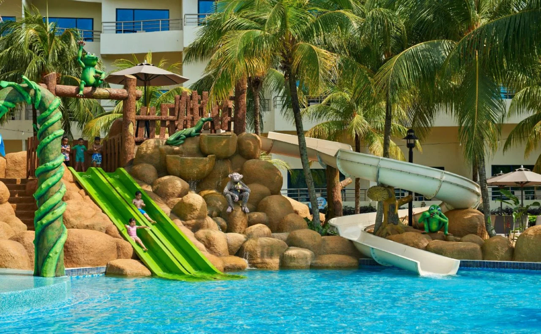 Swiss-Grand Beach Resort Kuantan